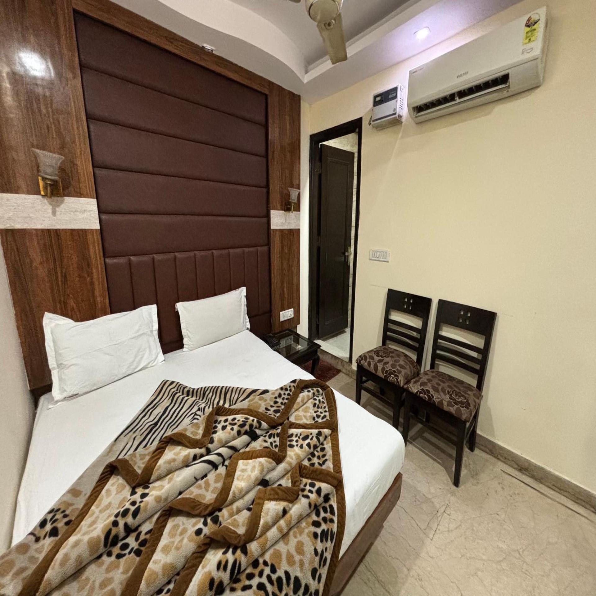 Hotel Pk International Near By New Delhi Station I Couple Friendly Bilik gambar