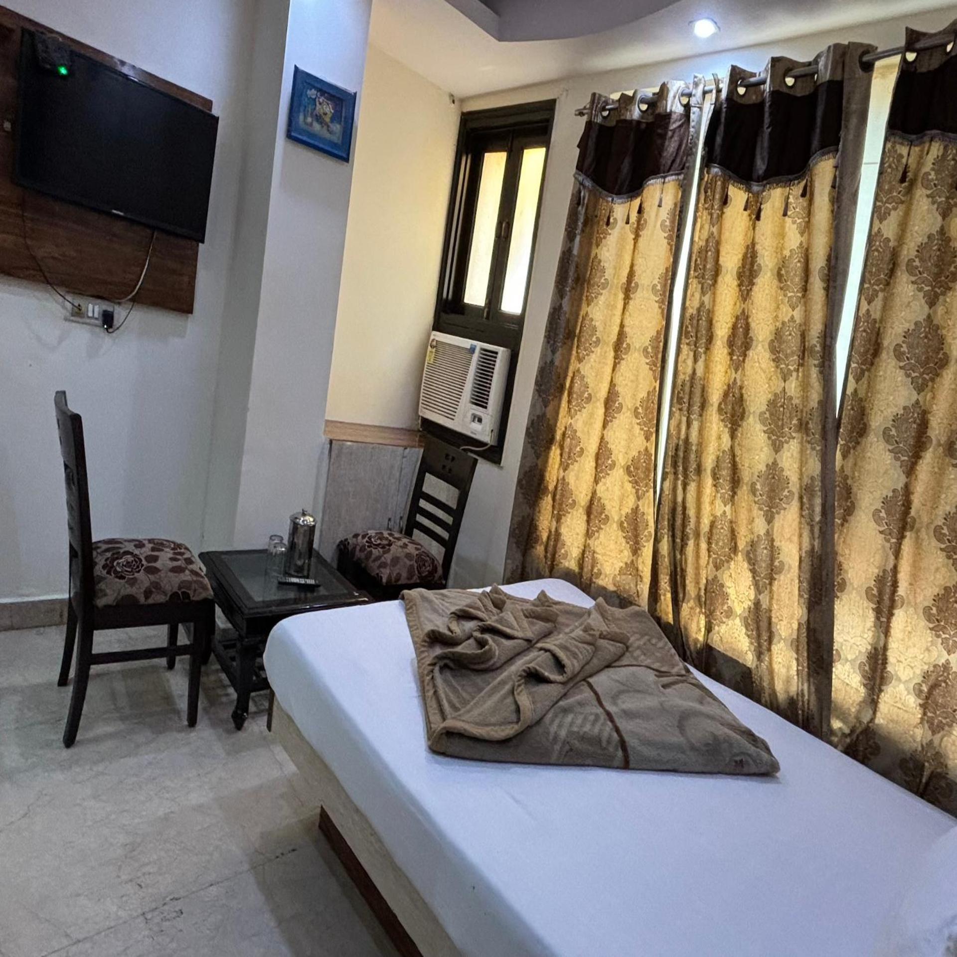 Hotel Pk International Near By New Delhi Station I Couple Friendly Bilik gambar