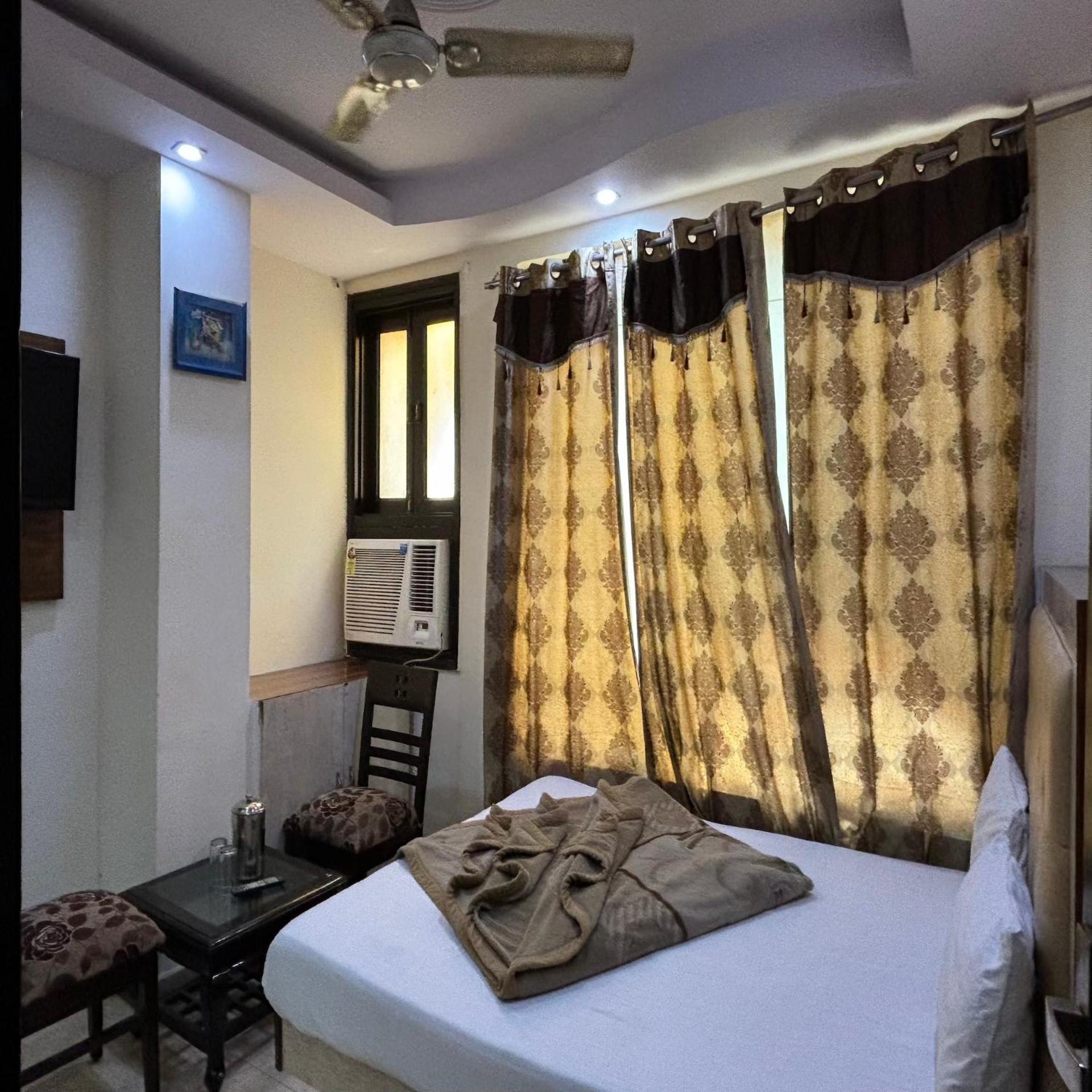 Hotel Pk International Near By New Delhi Station I Couple Friendly Bilik gambar