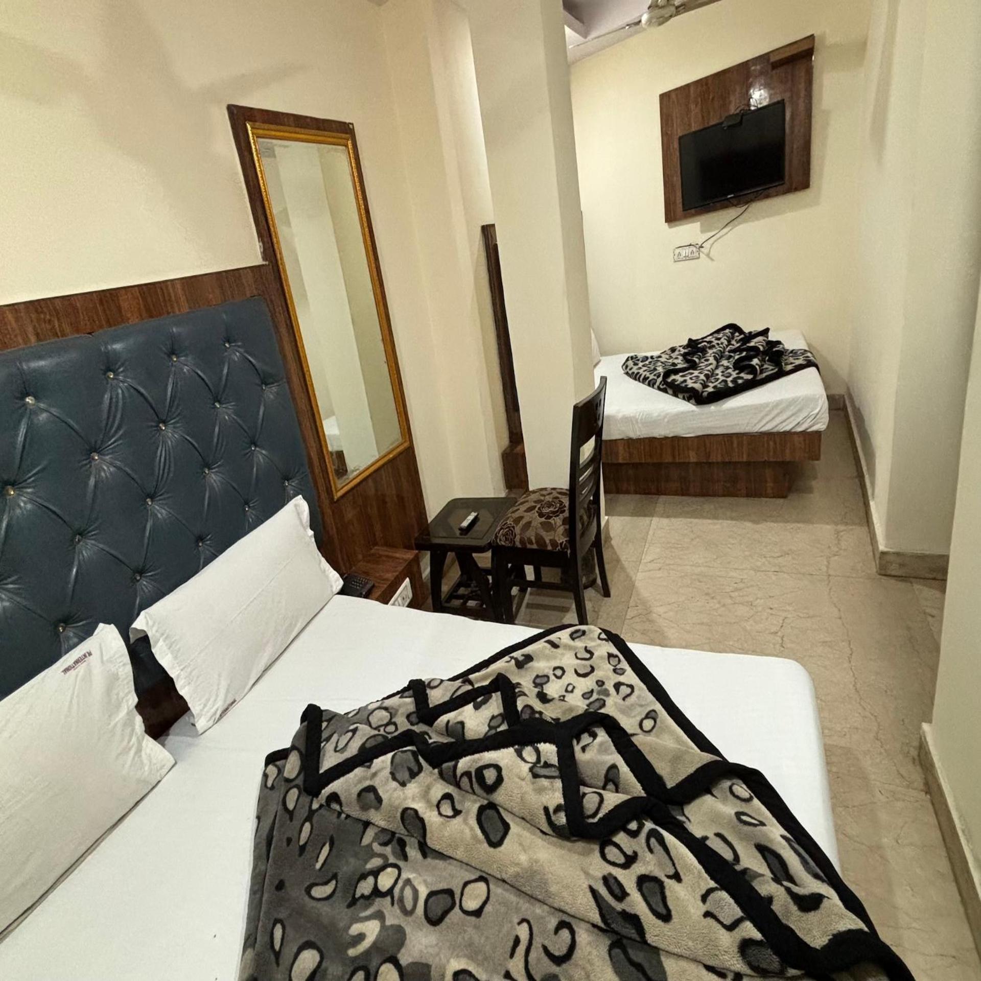 Hotel Pk International Near By New Delhi Station I Couple Friendly Bilik gambar